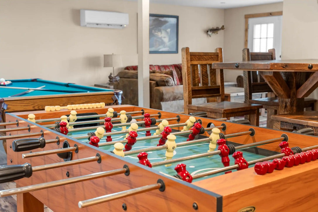 Taneycomo Lakefront Retreat w/ Private Theater & Perks