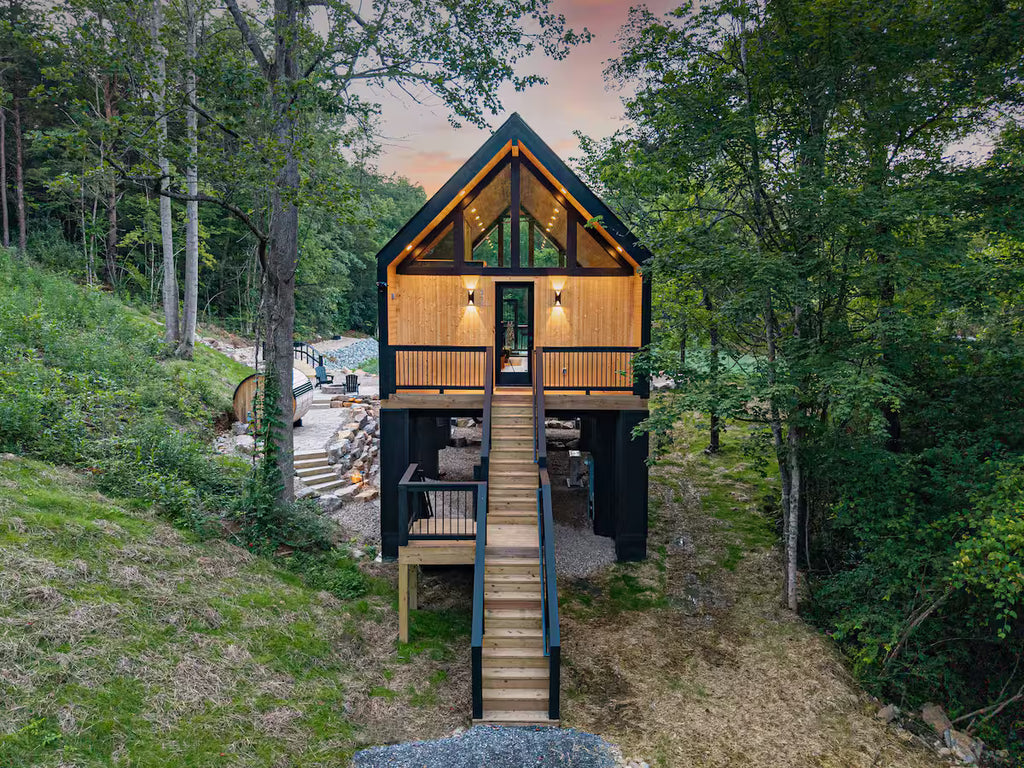 The Smokies Pond Haus