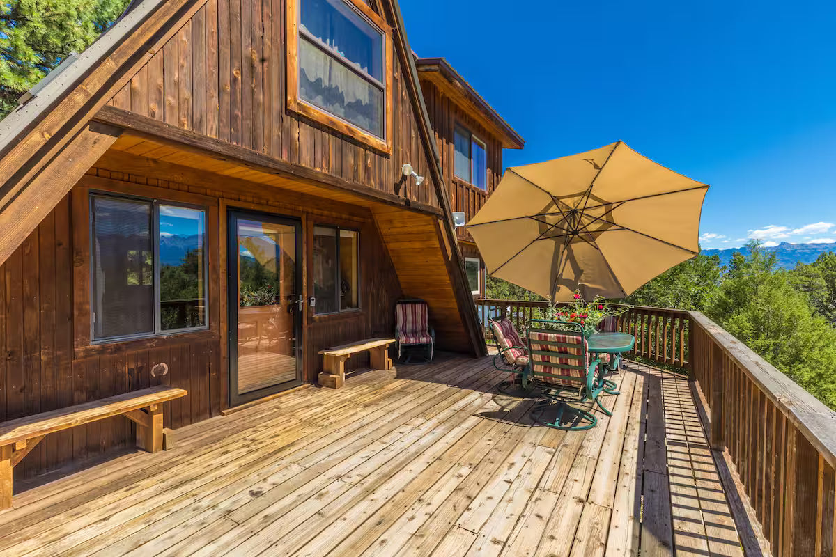 The Sneffels Peak Crest Cabin