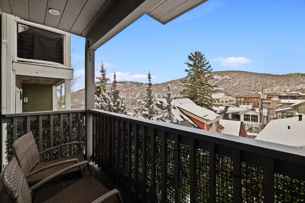 The Town Lift Skyline Villa