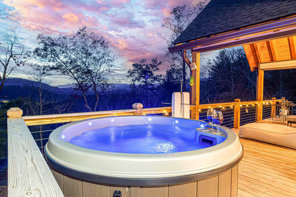 The Bryson Ridge Sunset Cabin