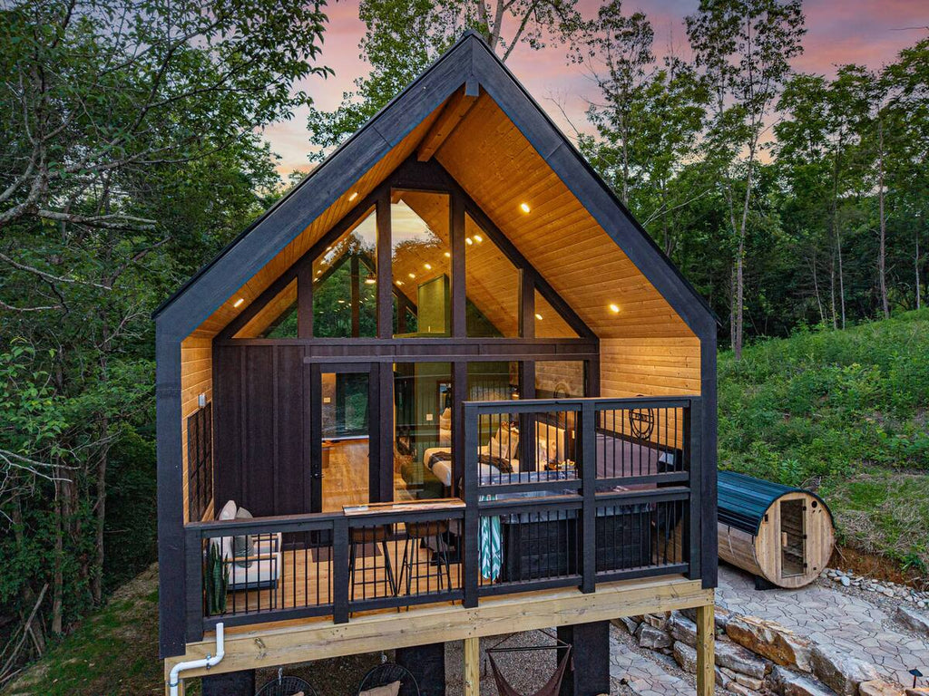 The Smokies Pond Haus
