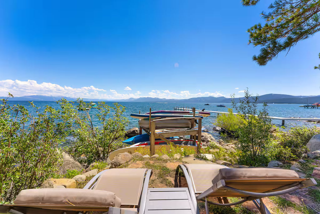 Aura Lodge at Edgewater
