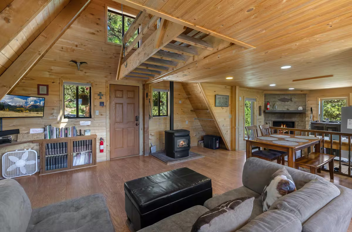 The Sneffels Peak Crest Cabin