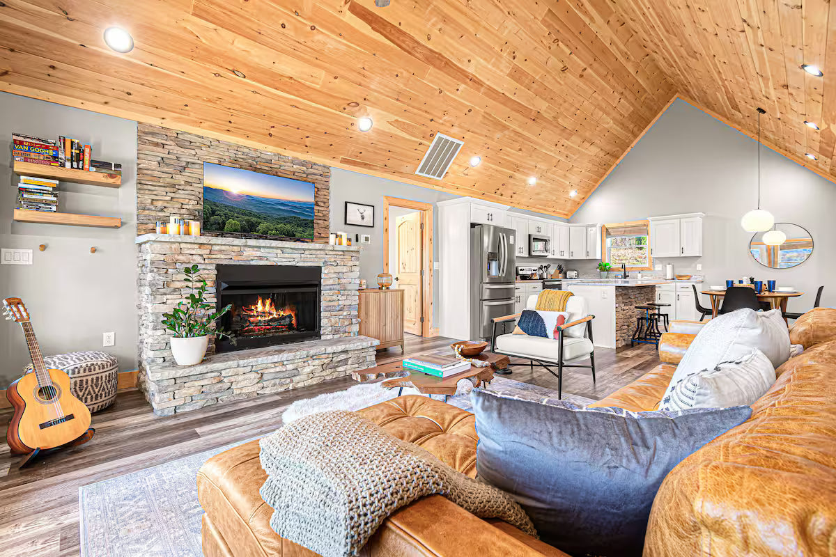 The Bryson Ridge Sunset Cabin
