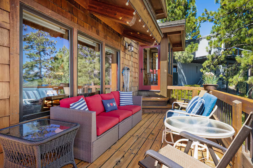 Aura Lodge at Edgewater