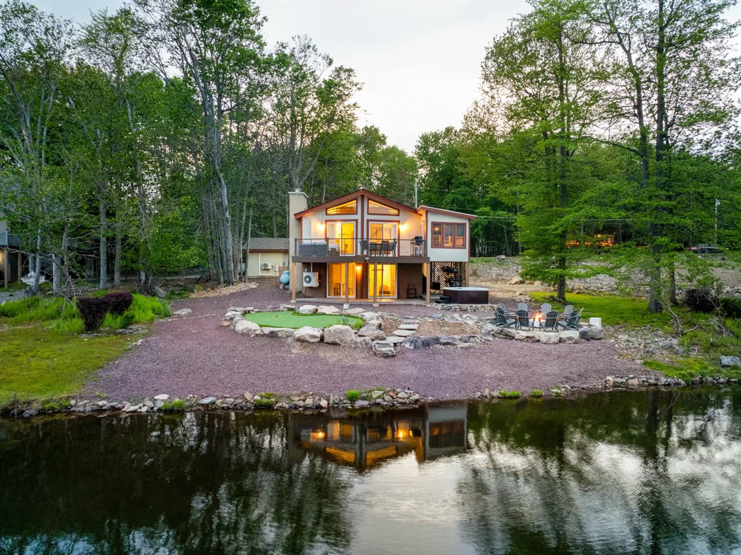 Apex Arena Lodge