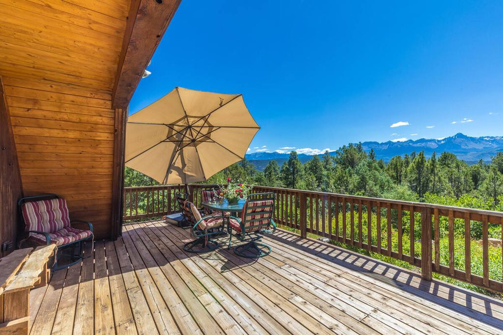 The Sneffels Peak Crest Cabin