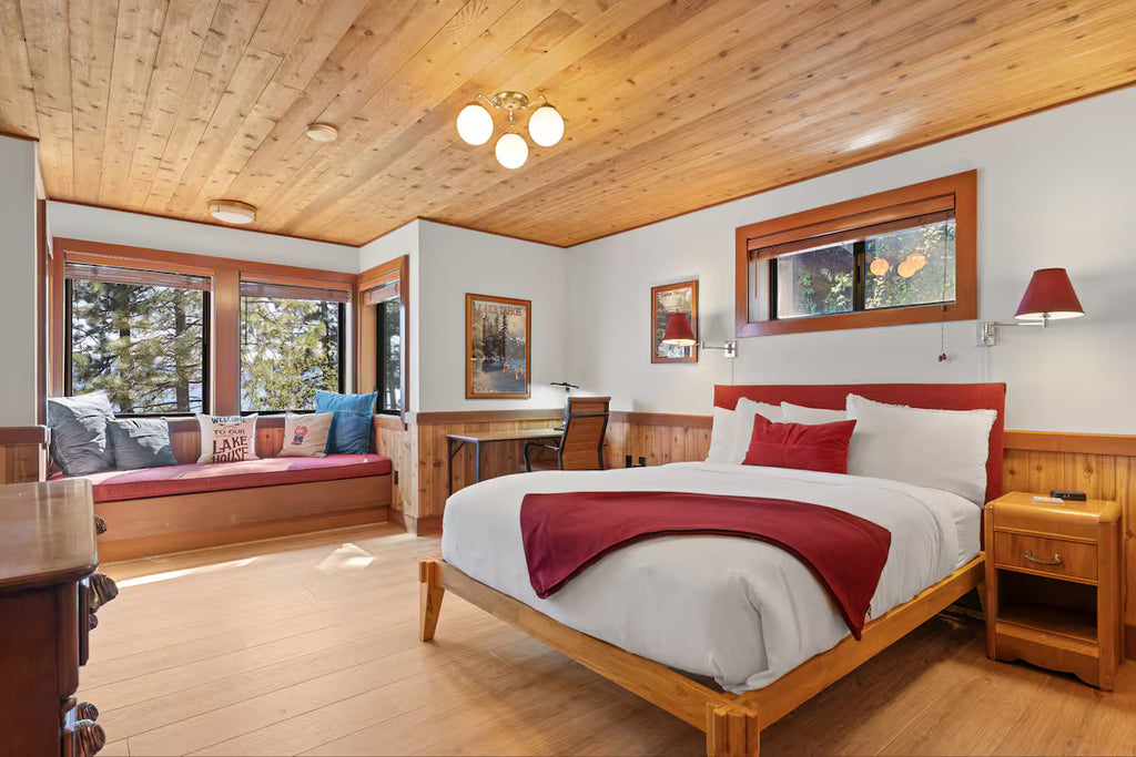 Aura Lodge at Edgewater