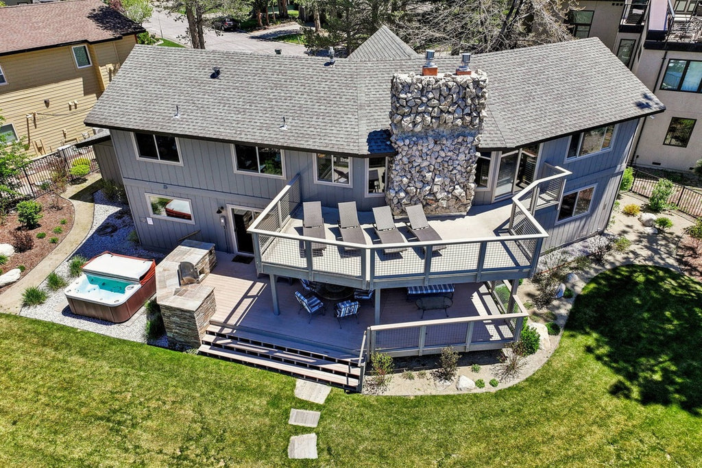 Aura Crystal Cove