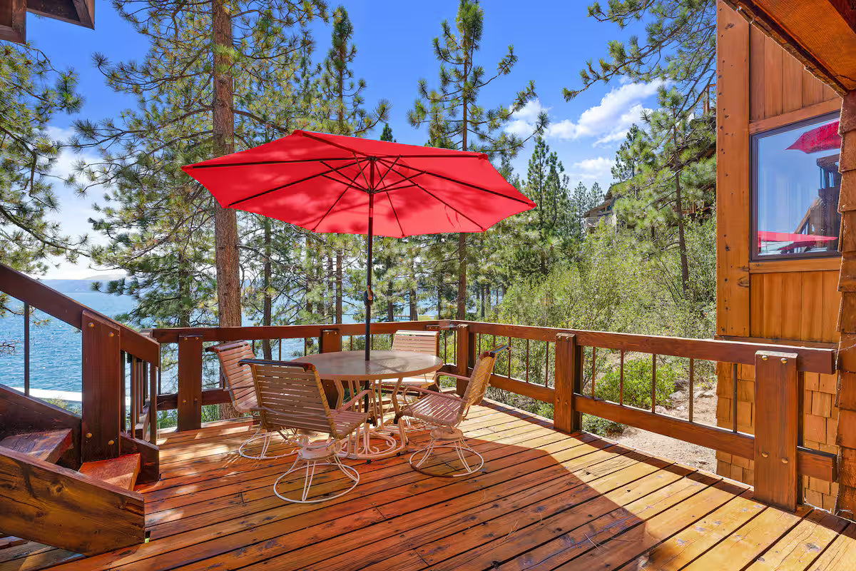 Aura Lodge at Edgewater