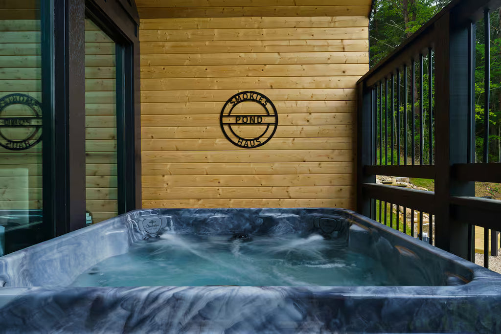 The Smokies Pond Haus