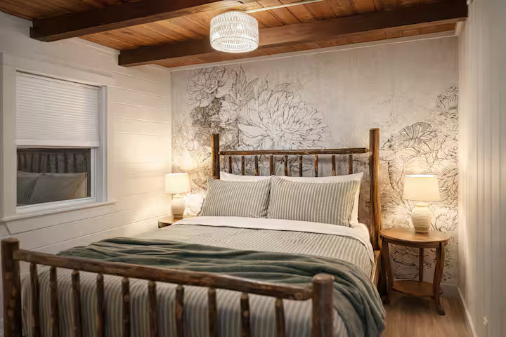 Cozy Beach home in Conway King Bed,Dogs w/Pequawket Beach Access