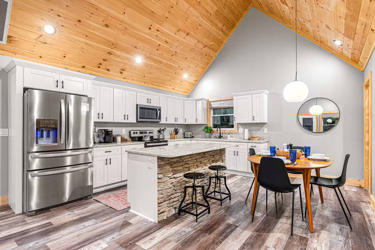 The Bryson Ridge Sunset Cabin