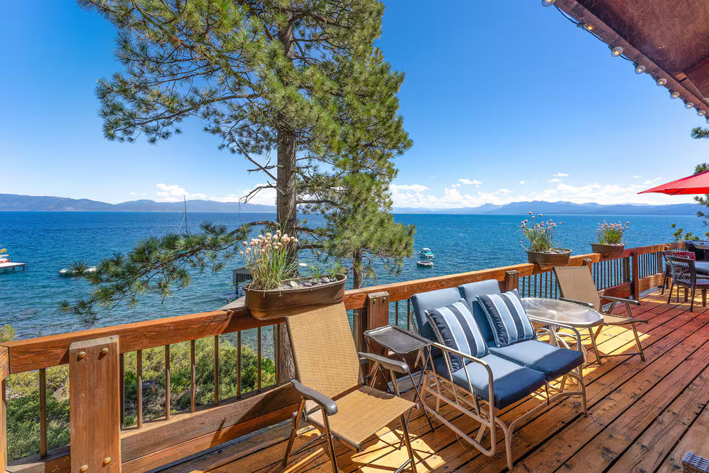 Aura Lodge at Edgewater