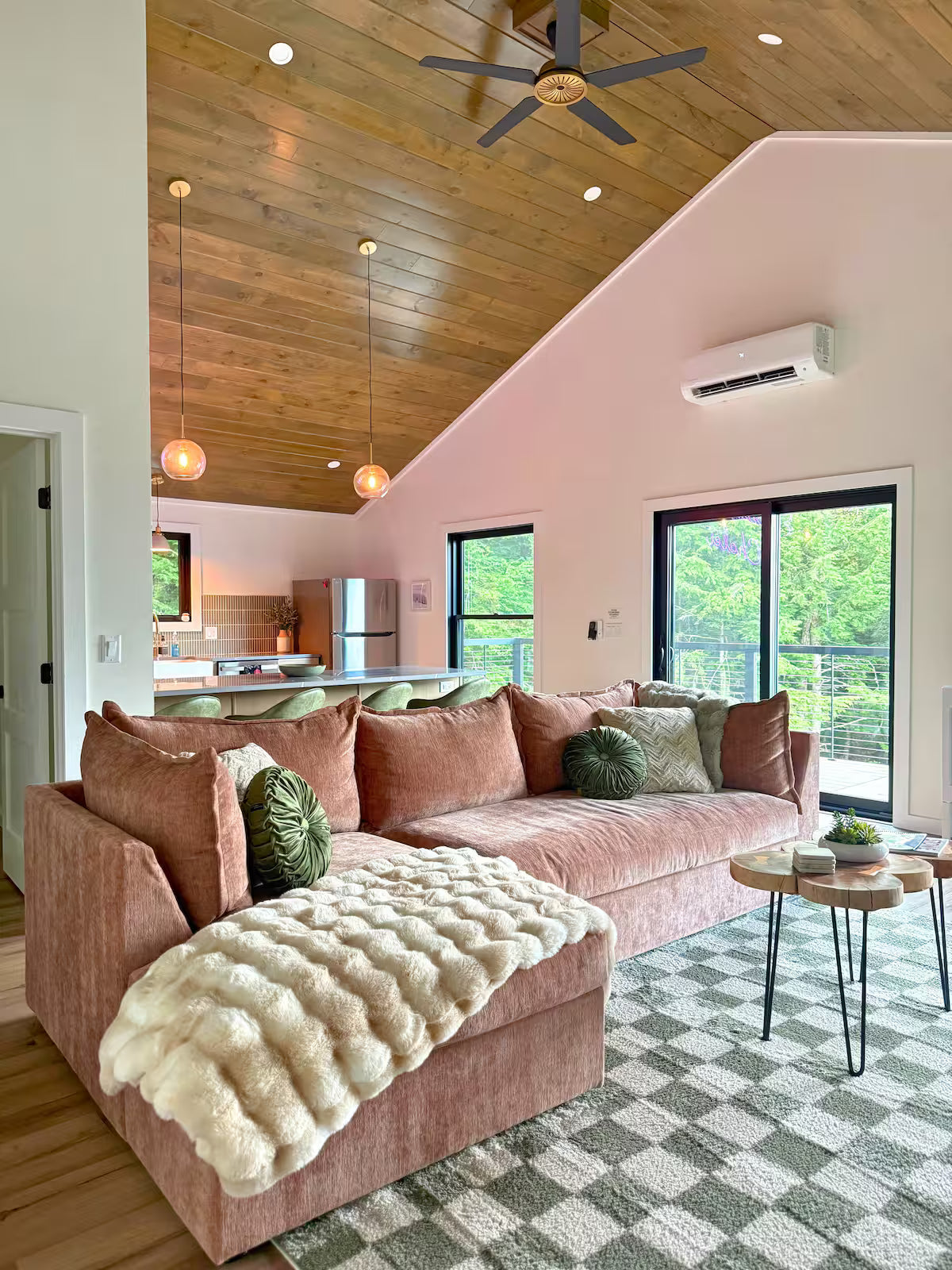 The 7-Acre Ridge Retreat