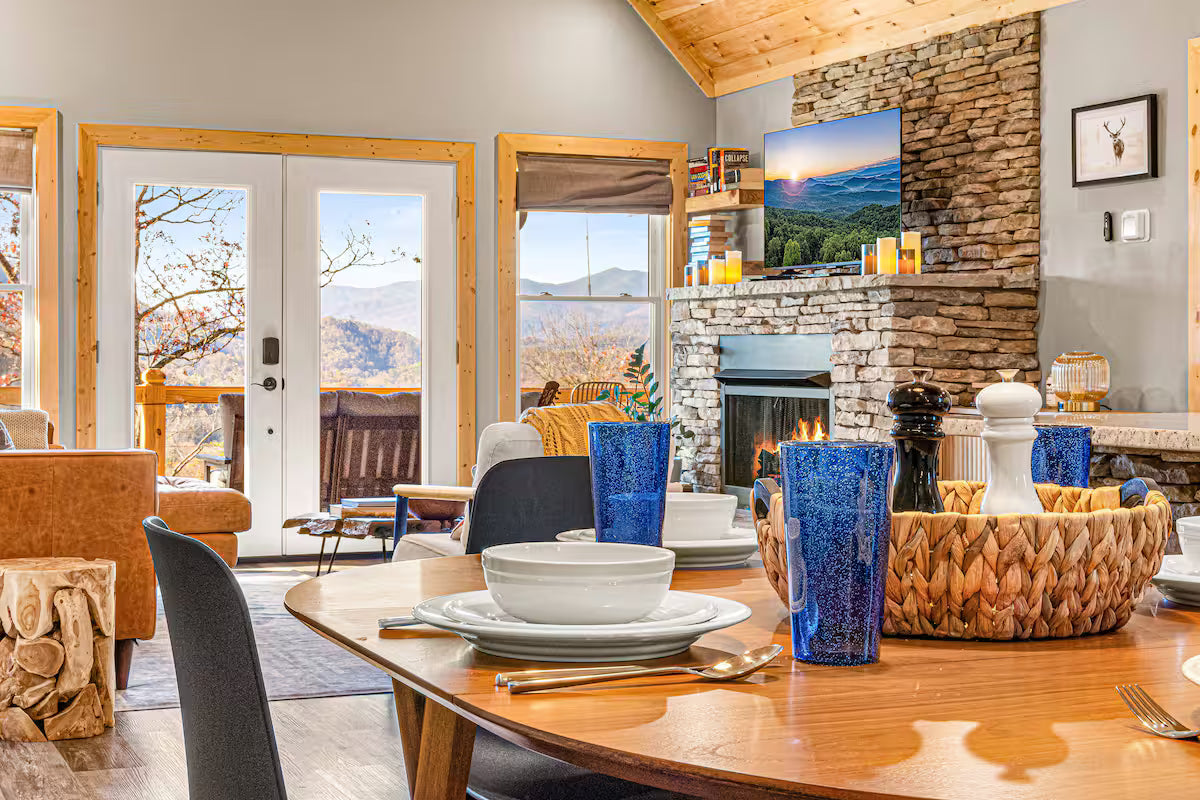 The Bryson Ridge Sunset Cabin