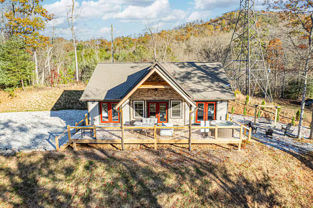 The Bryson Ridge Sunset Cabin