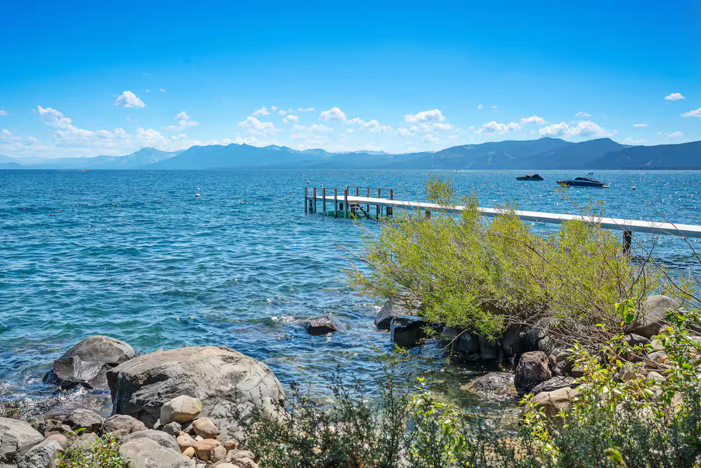 Aura Lodge at Edgewater