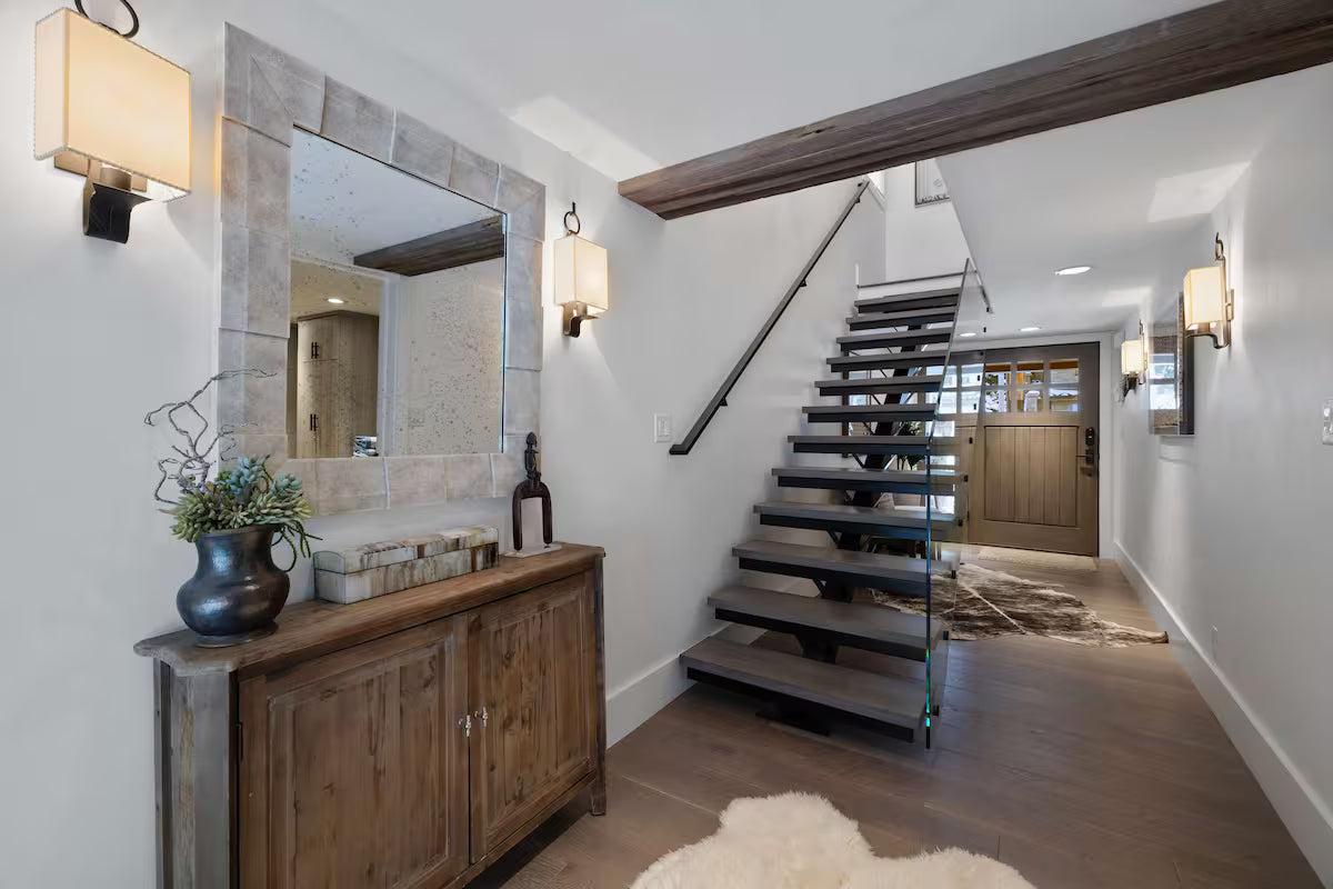 The Town Lift Skyline Villa