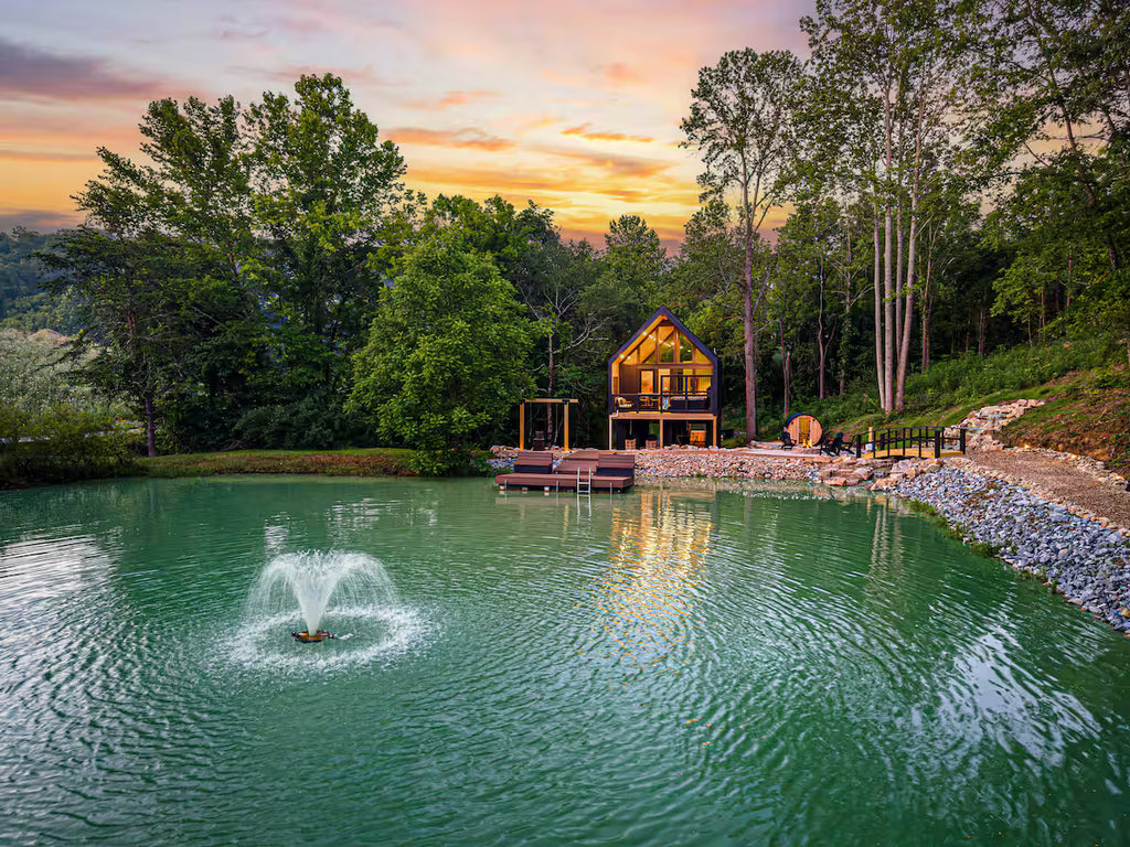 The Smokies Pond Haus