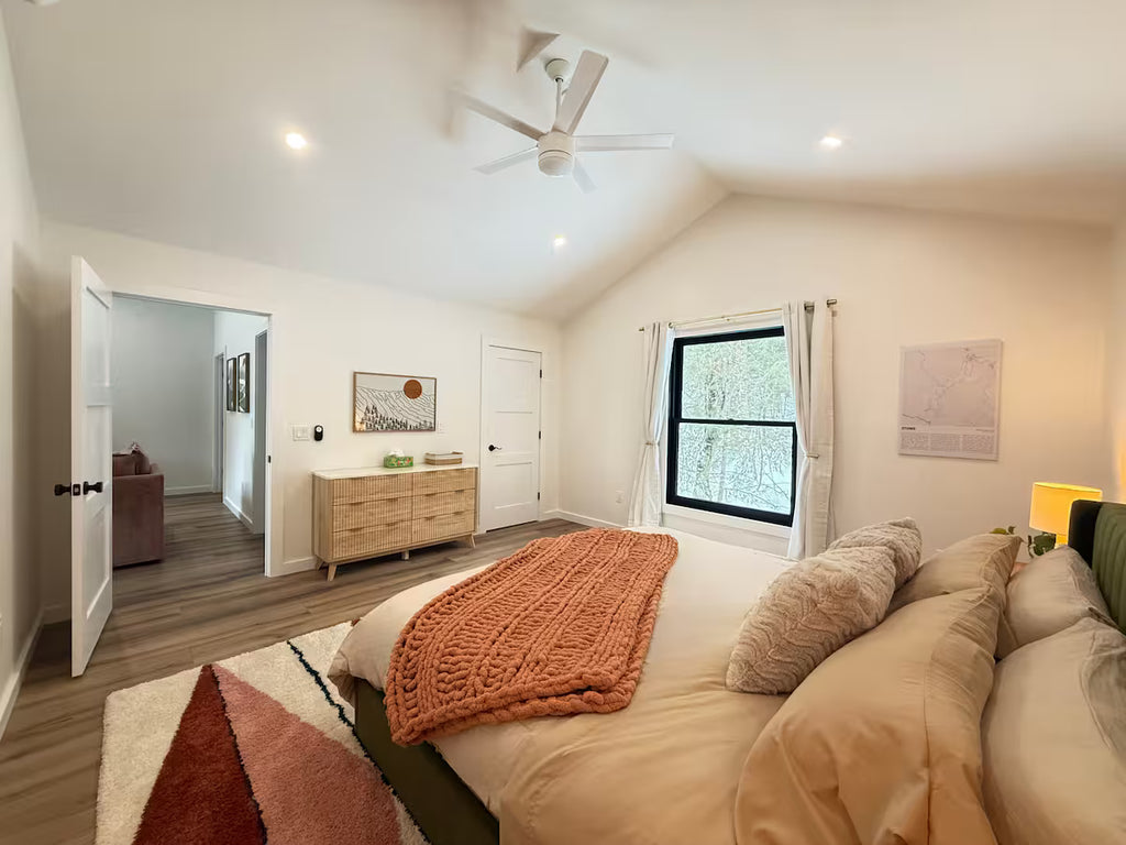 The 7-Acre Ridge Retreat