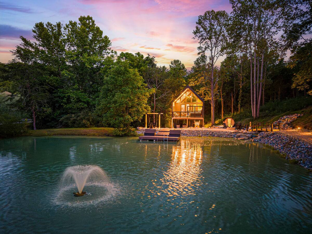 The Smokies Pond Haus