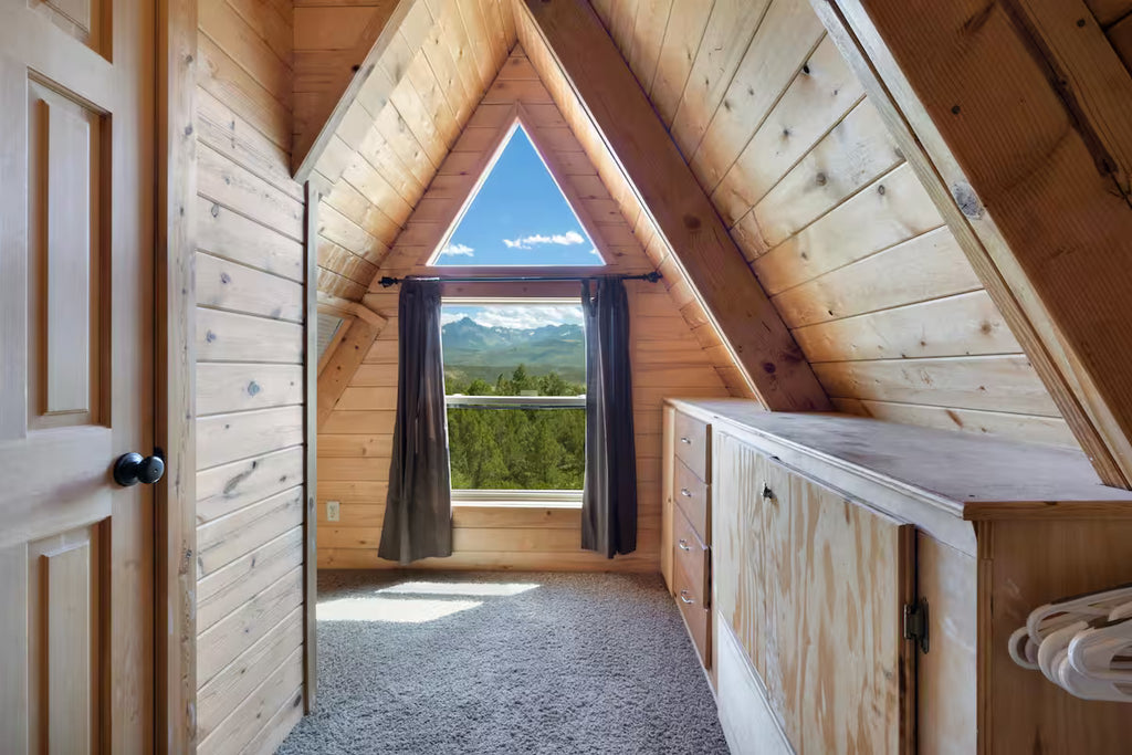 The Sneffels Peak Crest Cabin
