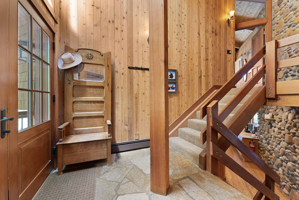 Aura Lodge at Edgewater
