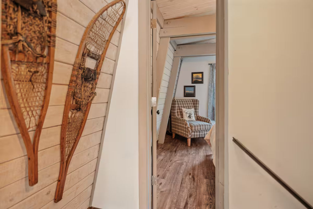 The Moonview Crest Cabin