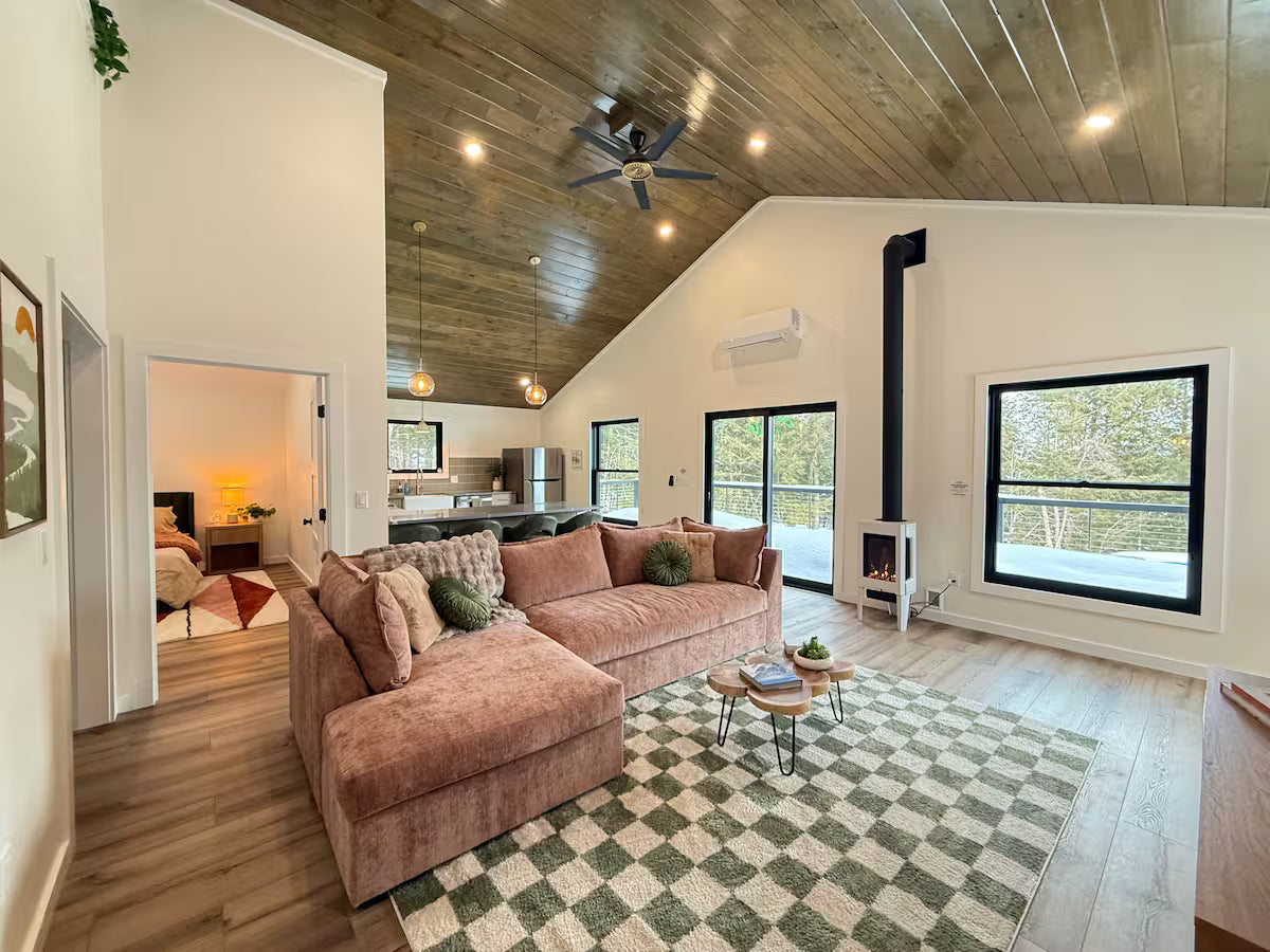 The 7-Acre Ridge Retreat