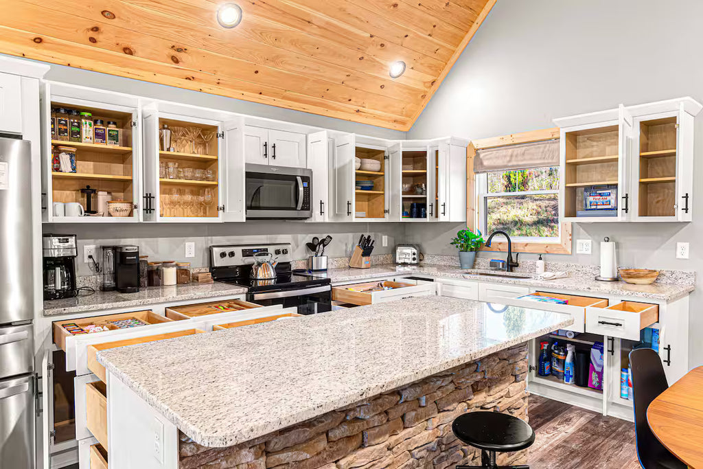 The Bryson Ridge Sunset Cabin