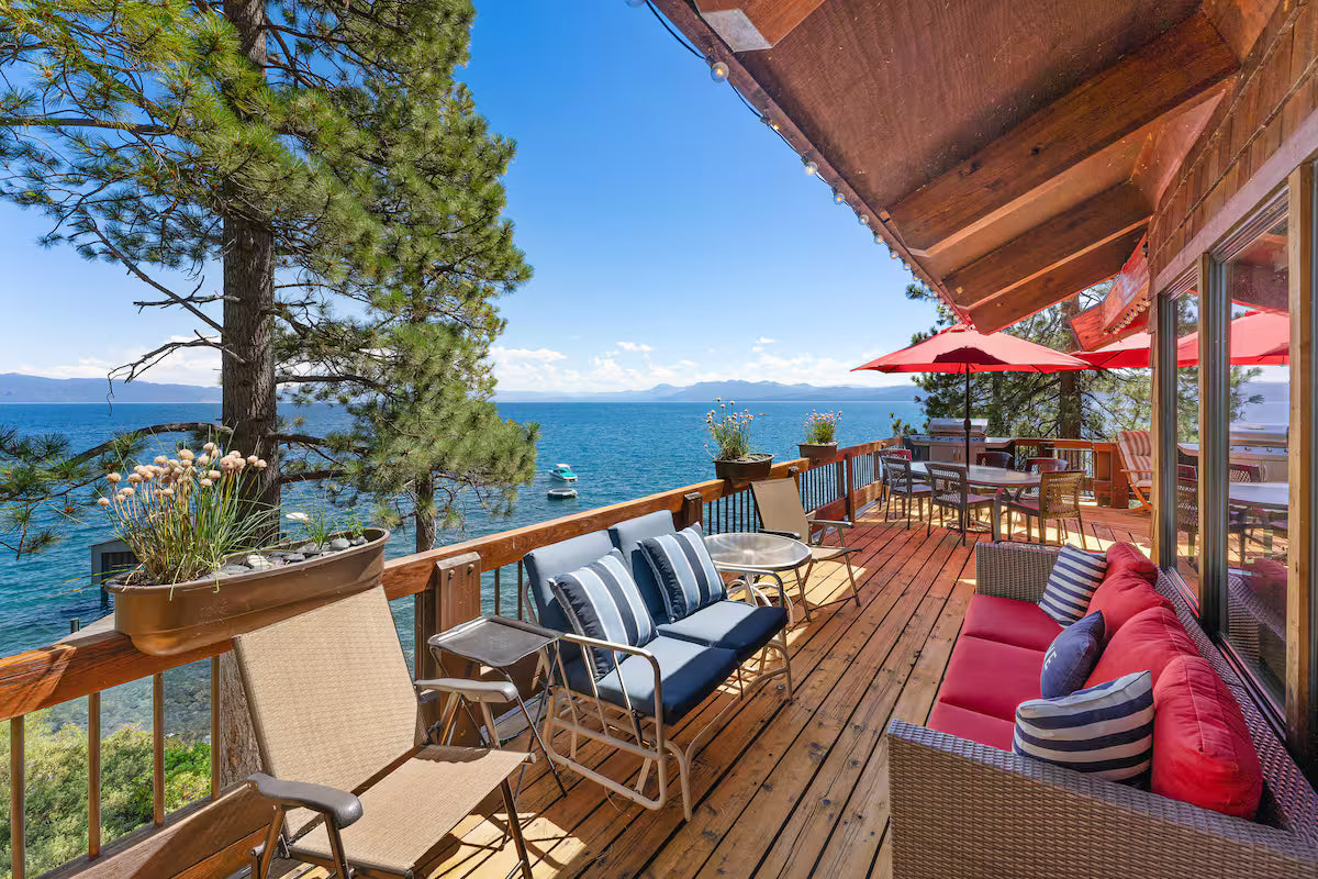 Aura Lodge at Edgewater