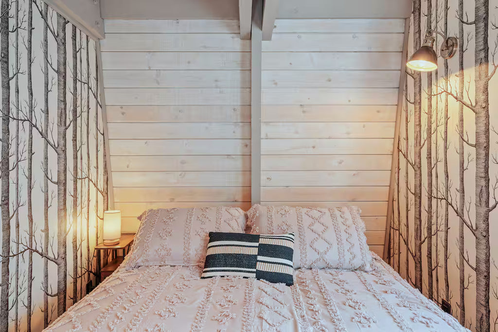 The Moonview Crest Cabin