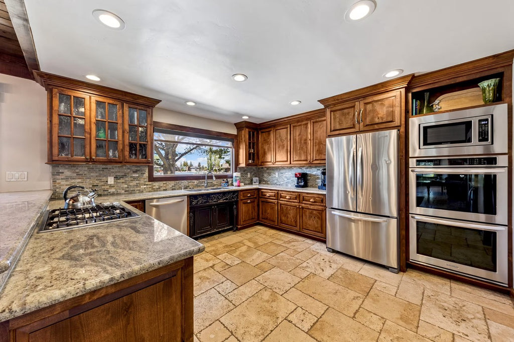 Aura Crystal Cove
