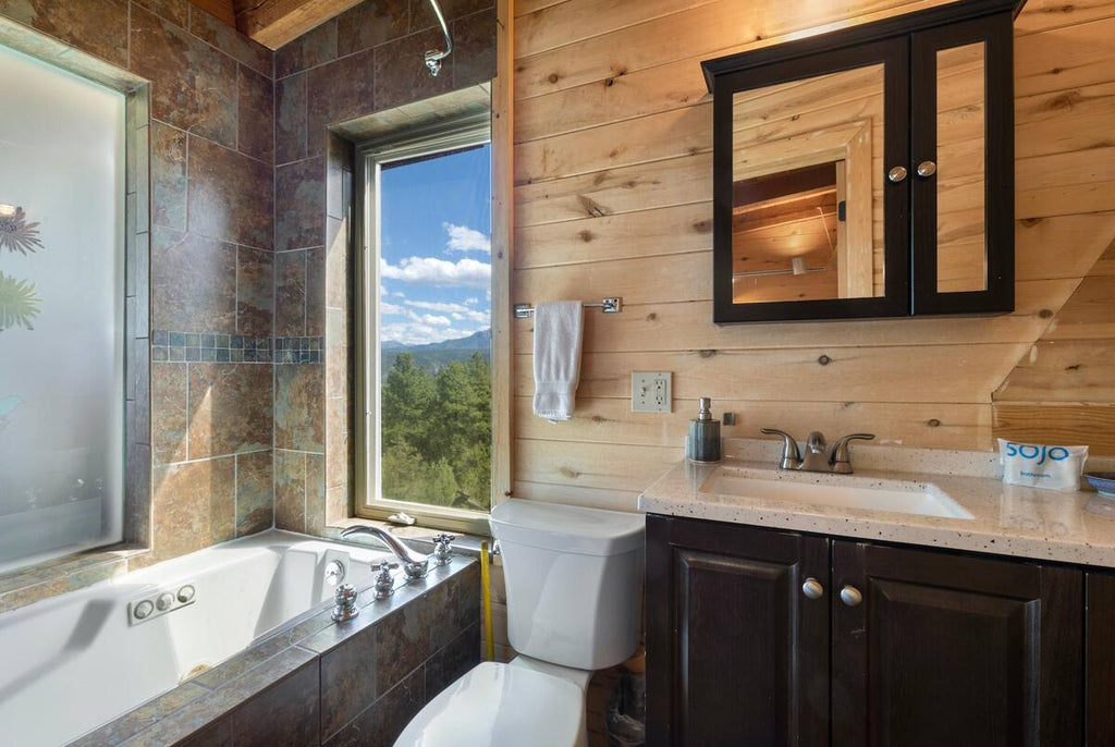 The Sneffels Peak Crest Cabin