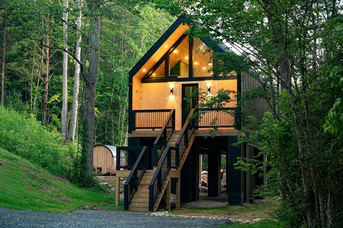The Smokies Pond Haus