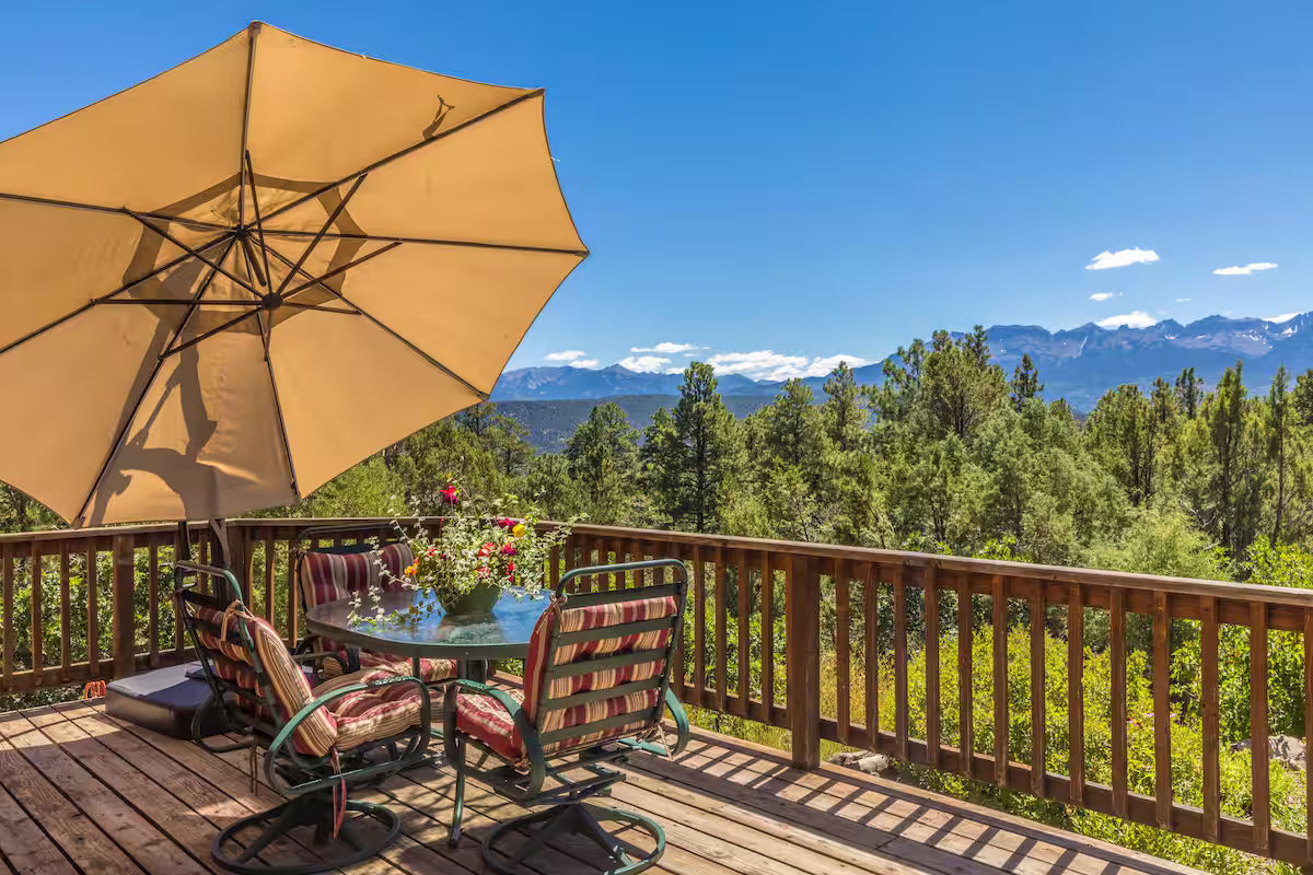 The Sneffels Peak Crest Cabin