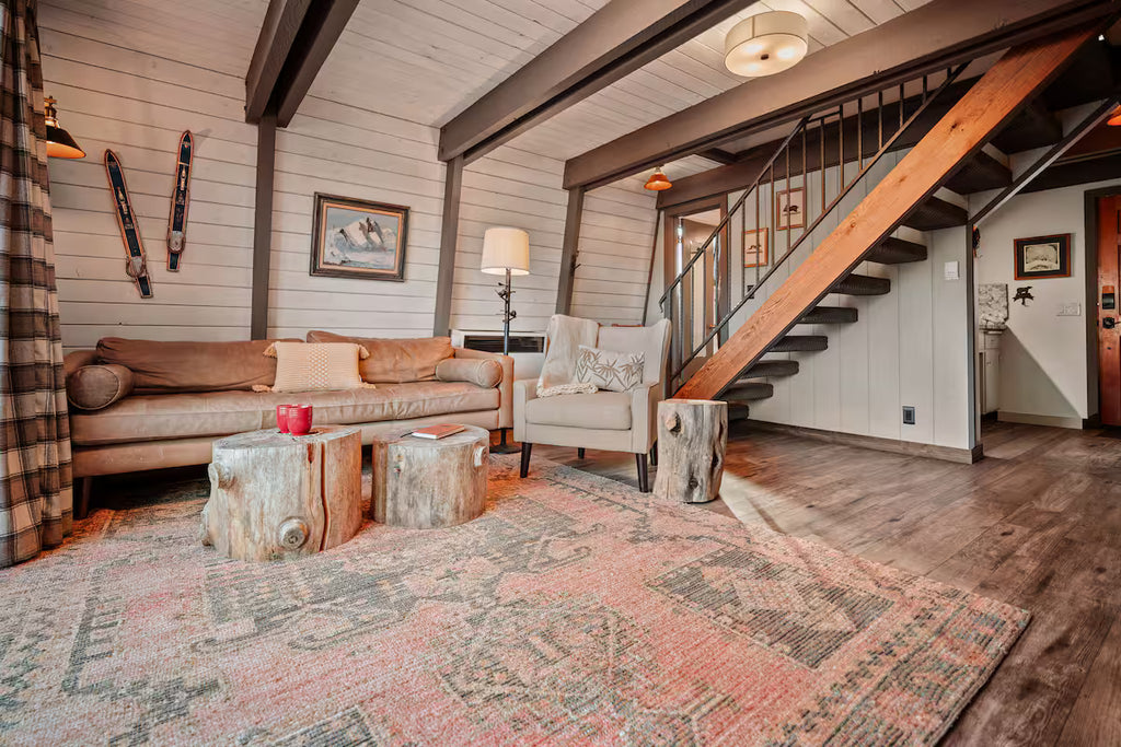 The Moonview Crest Cabin