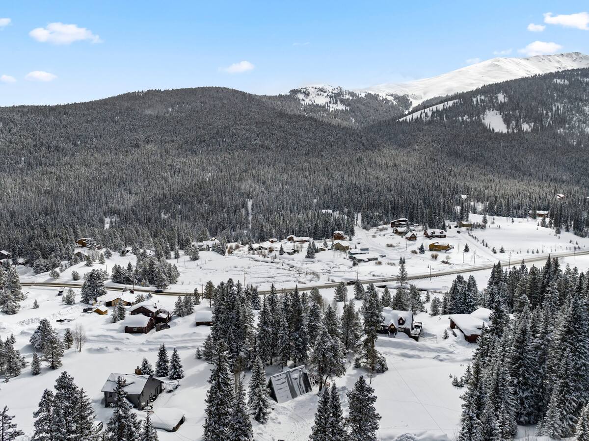 The Cute Little Alpine Crest