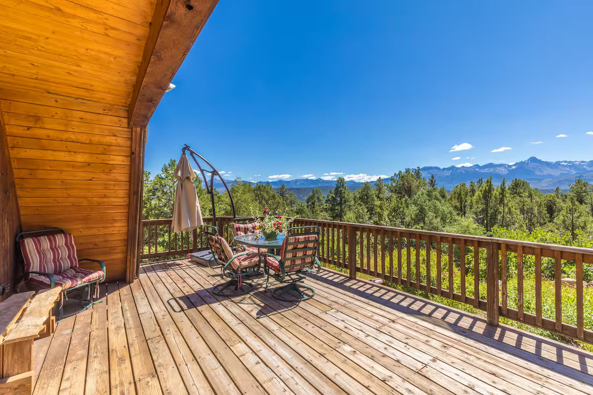 The Sneffels Peak Crest Cabin