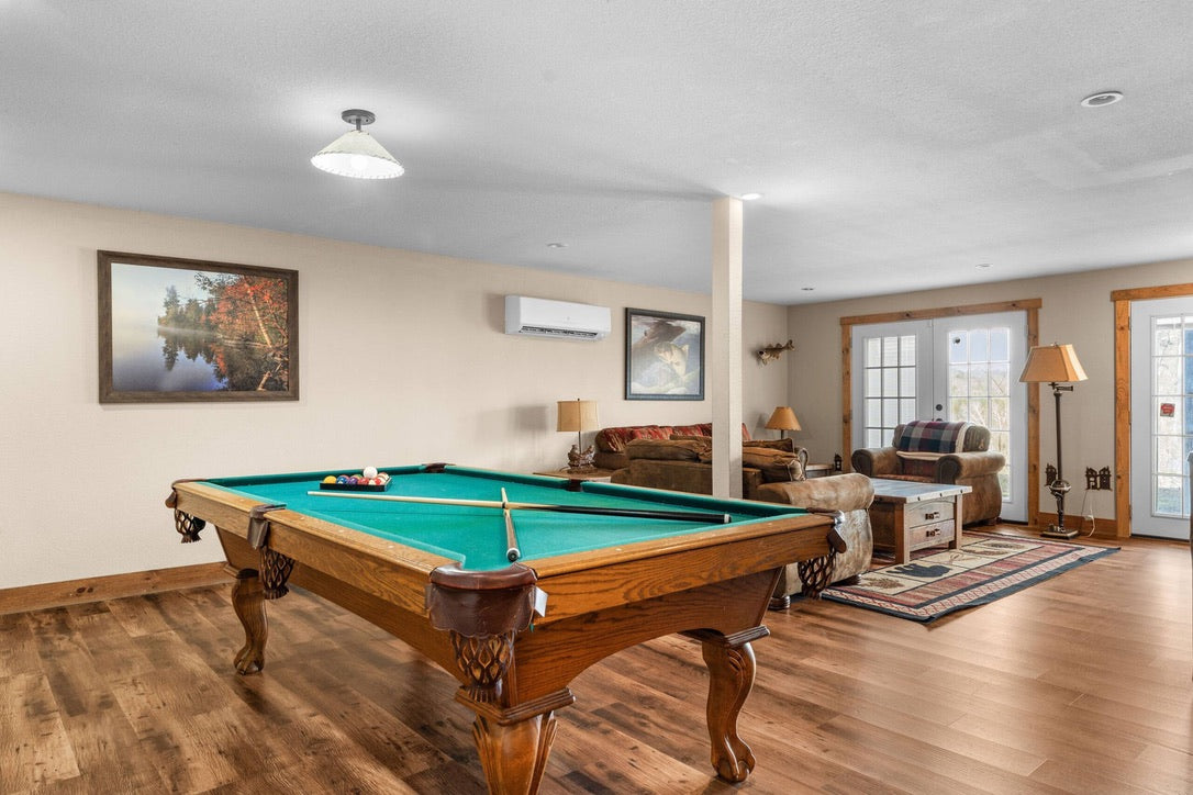 Taneycomo Lakefront Retreat w/ Private Theater & Perks