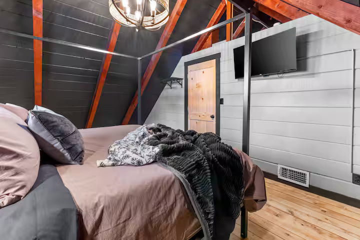 Cozy Beach home in Conway King Bed,Dogs w/Pequawket Beach Access