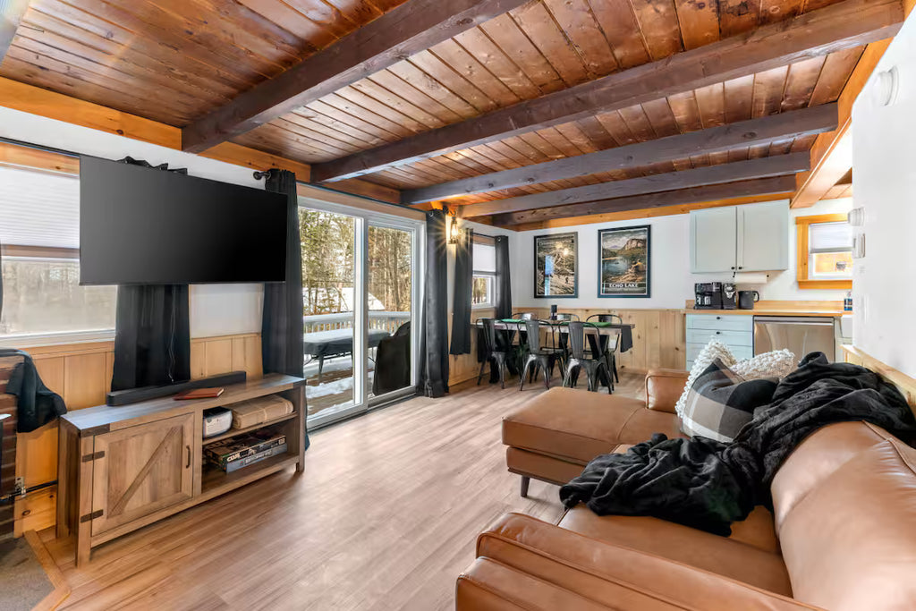 Cozy Beach home in Conway King Bed,Dogs w/Pequawket Beach Access