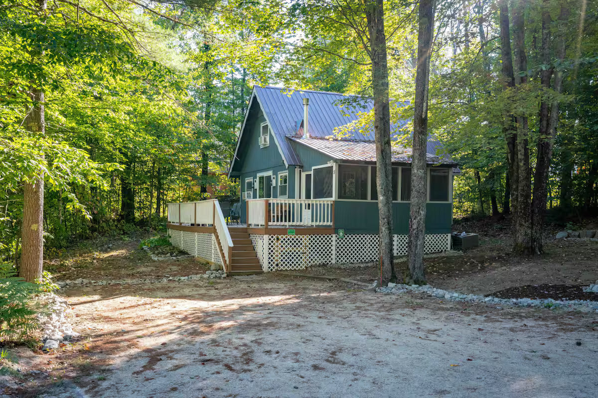 Cozy Beach home in Conway King Bed,Dogs w/Pequawket Beach Access