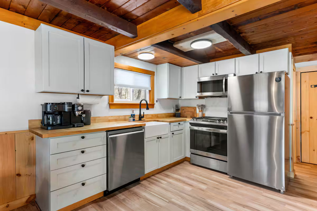 Cozy Beach home in Conway King Bed,Dogs w/Pequawket Beach Access