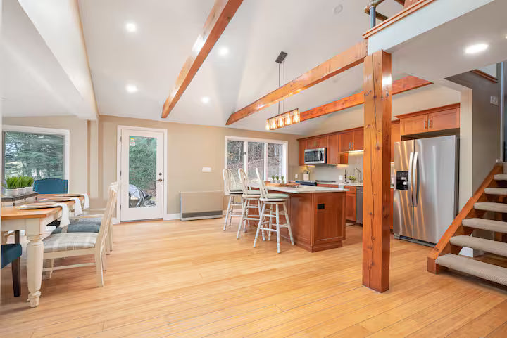 Rustic Lofty Mountain Retreat