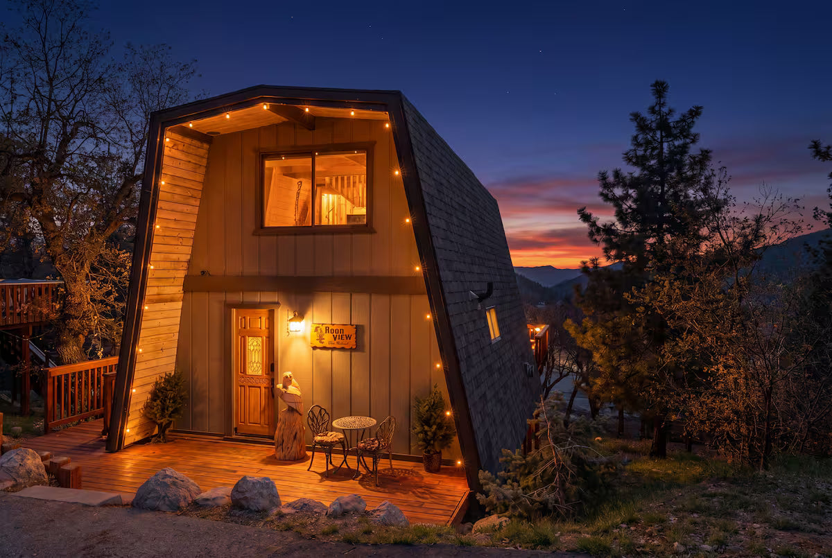 The Moonview Crest Cabin