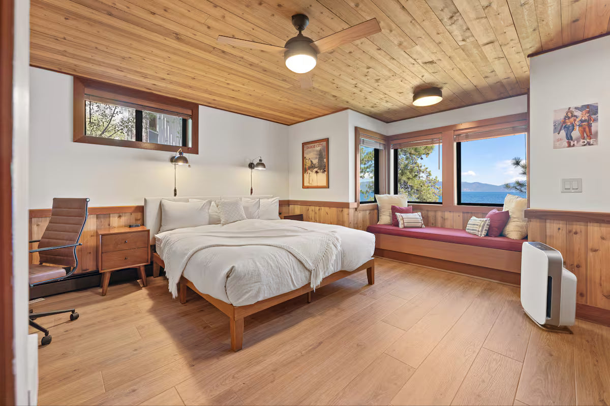 Aura Lodge at Edgewater