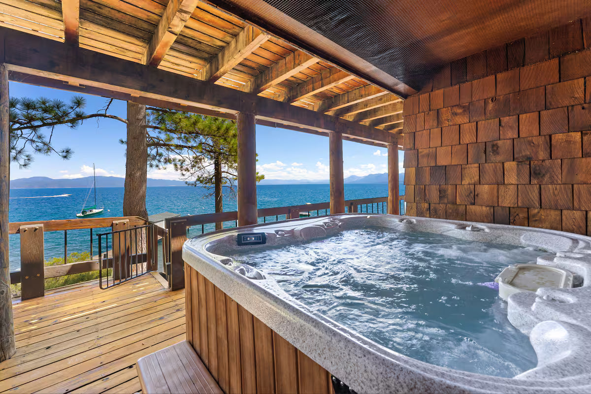 Aura Lodge at Edgewater